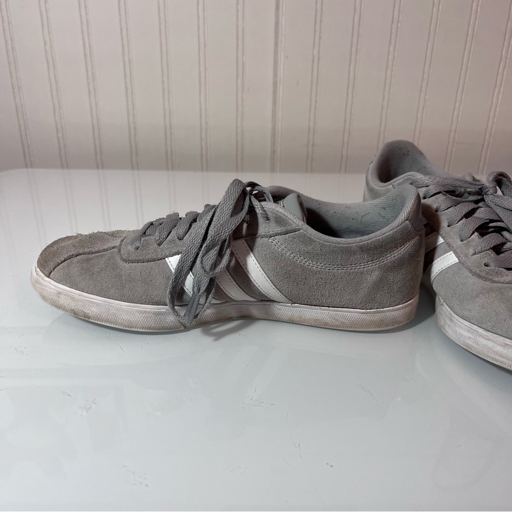 Adidas Women’s Grey Suede Court Sneakers Size 8.5 - Low Top Sporty VL Court 3.0 - Picture 8 of 10